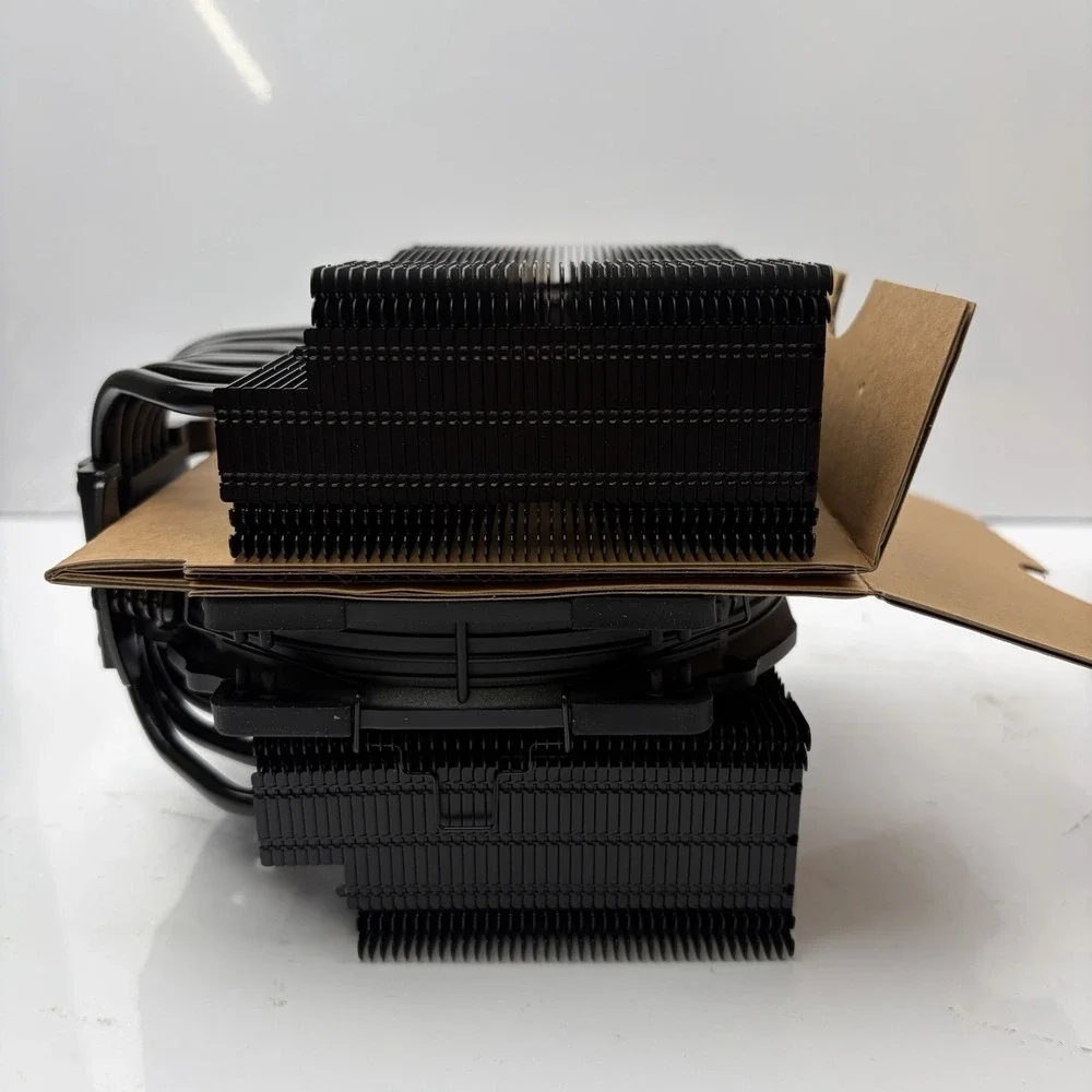 Noctua NH-D15 Chromax.Black Dual-Tower CPU Cooler Black